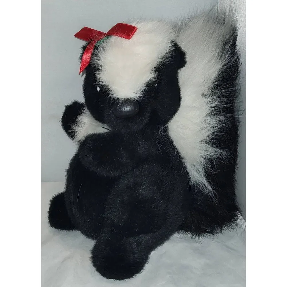 Vintage Applause Plush Touch of Holly Skunk Christmas 1988 9”
